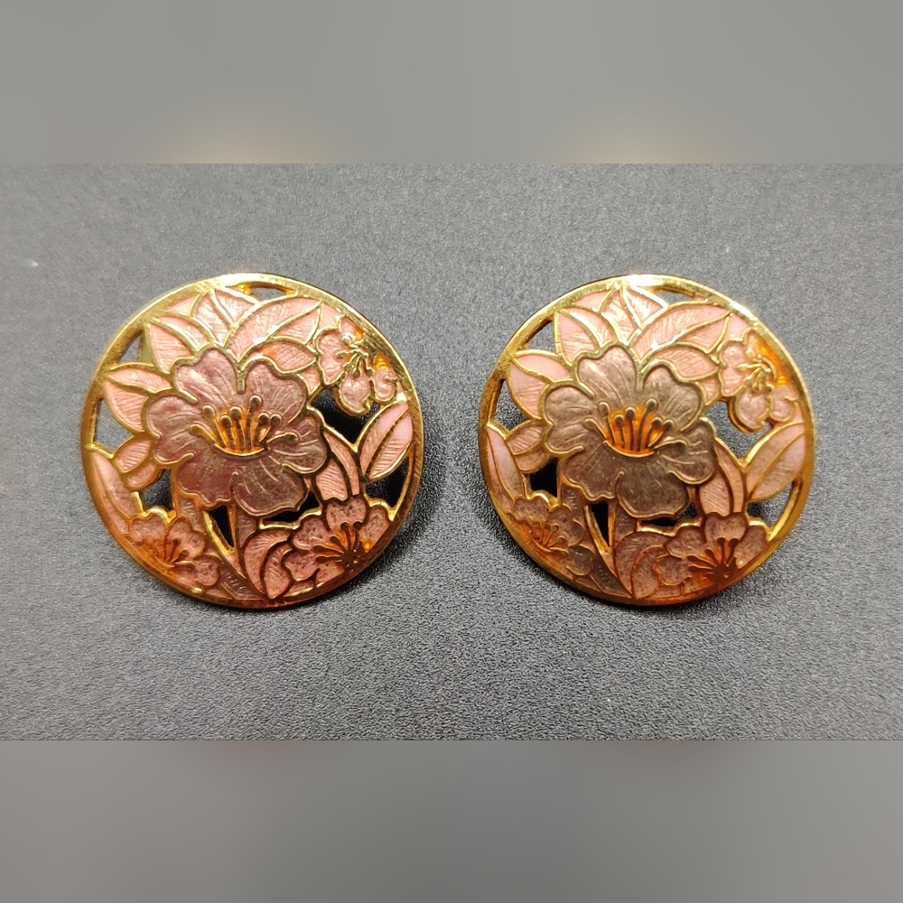 Vintage cloisonne flower stud earrings